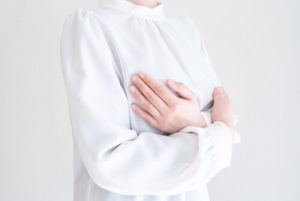 what causes sagging breast at young age change